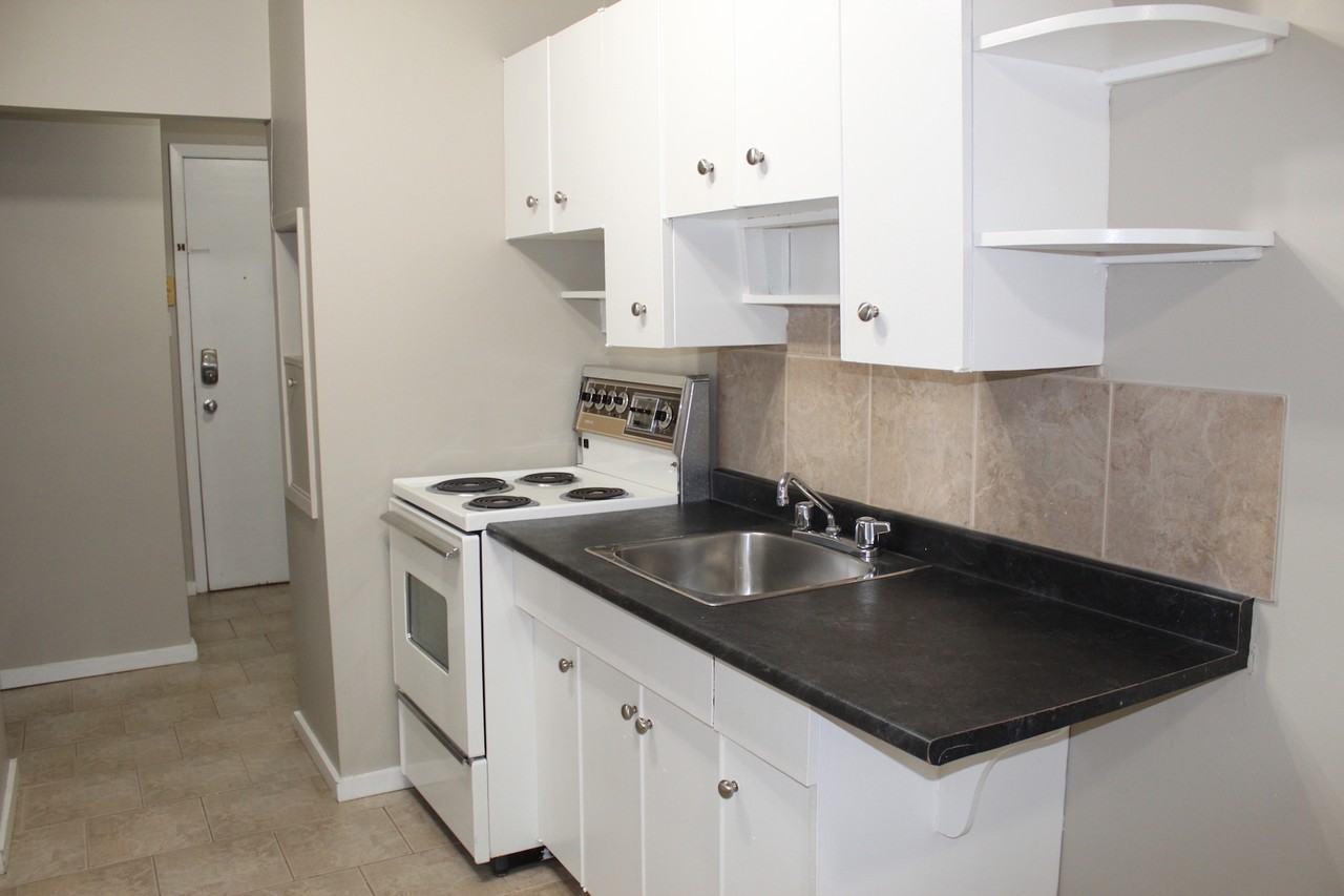 Julia Place - Photo 7 of 11