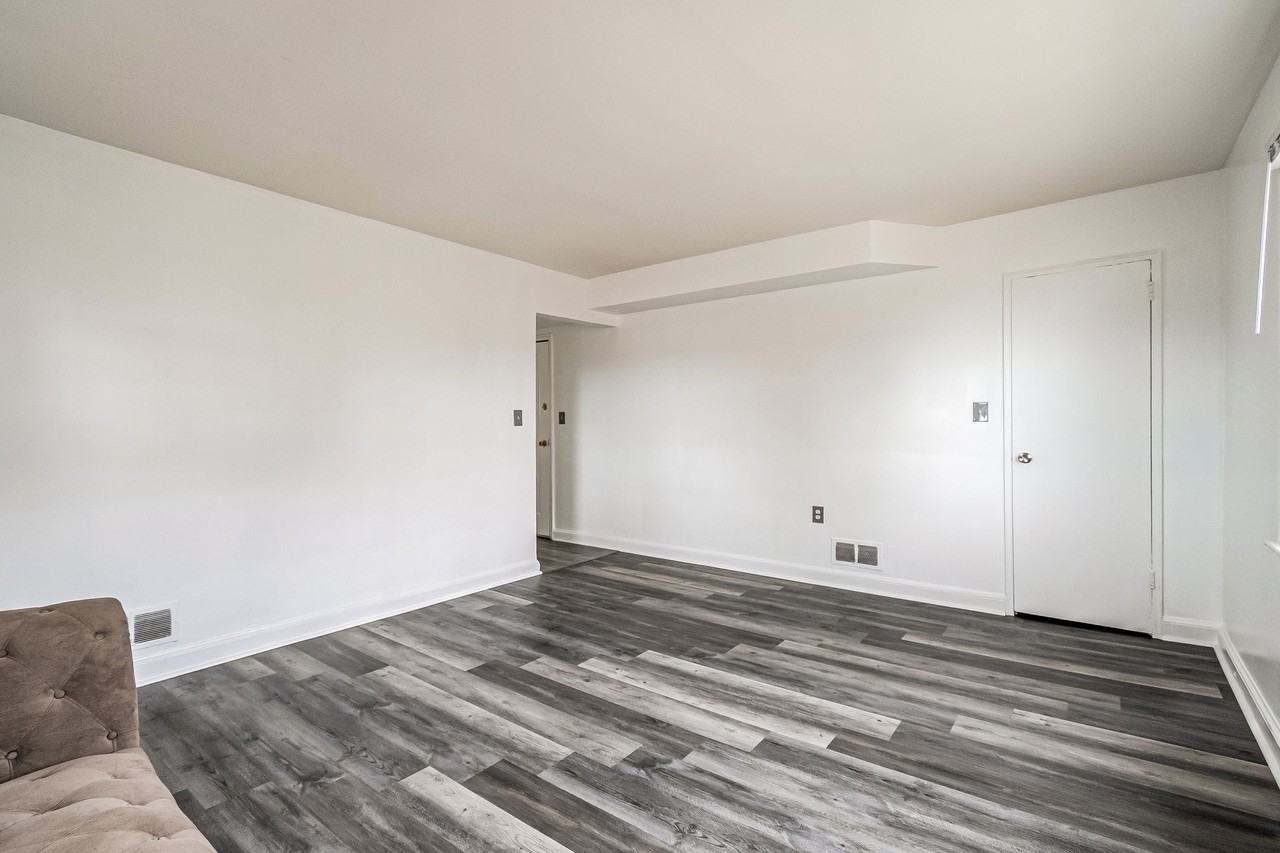 Astor Place Residences - Photo 4 of 15