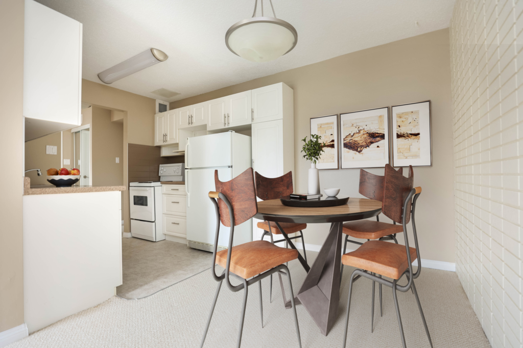 Markham Place 990 - Photo 3 of 6