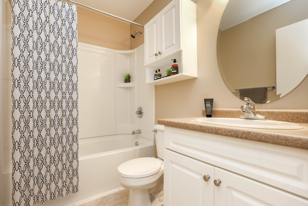 Markham Place 990 - Photo 6 of 6