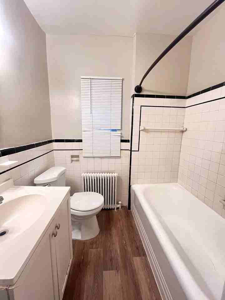 220 Allison St NW - Photo 4 of 18