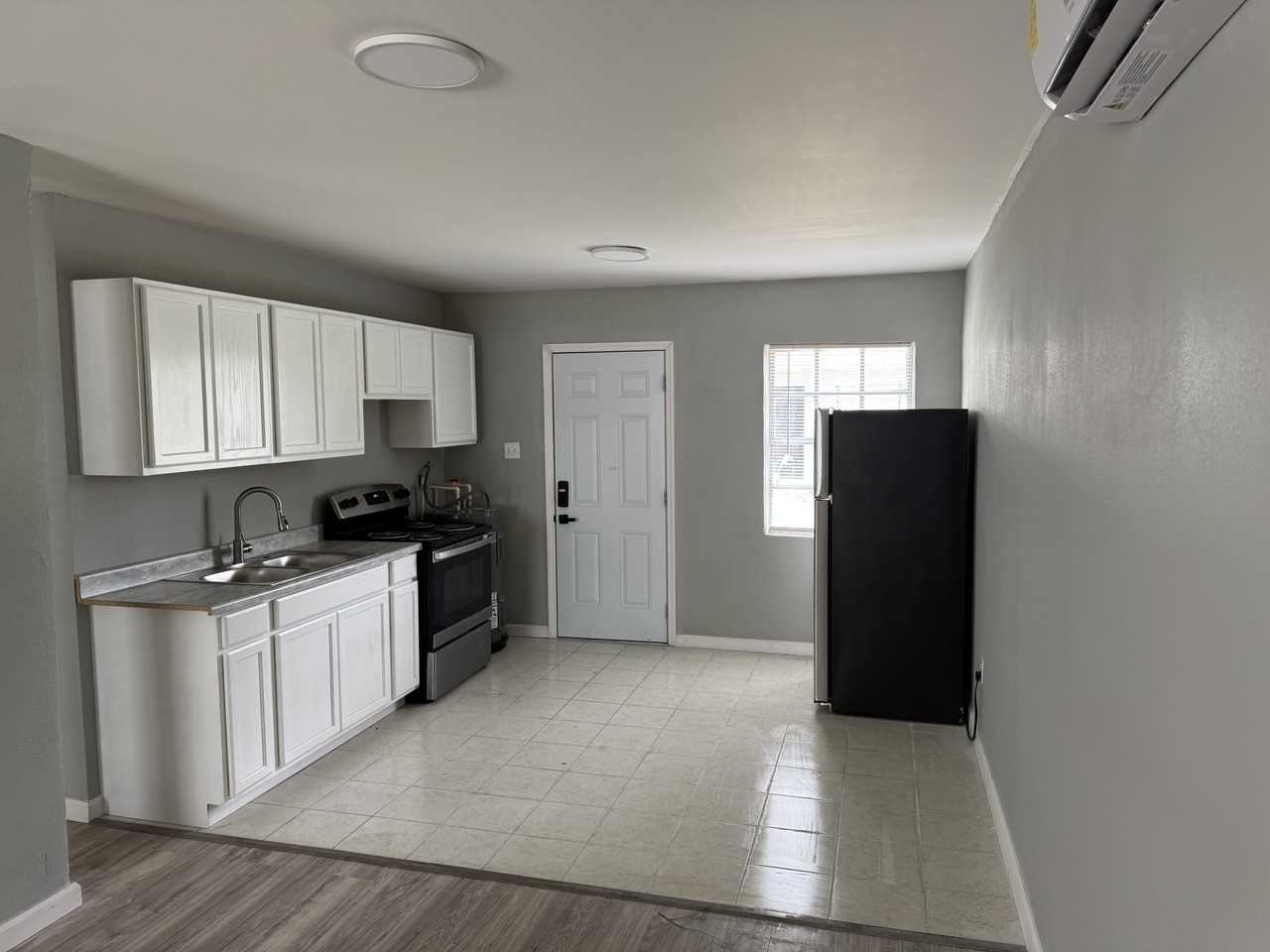 3408 E Dr Martin Luther King Jr Blvd - Photo 2 of 8