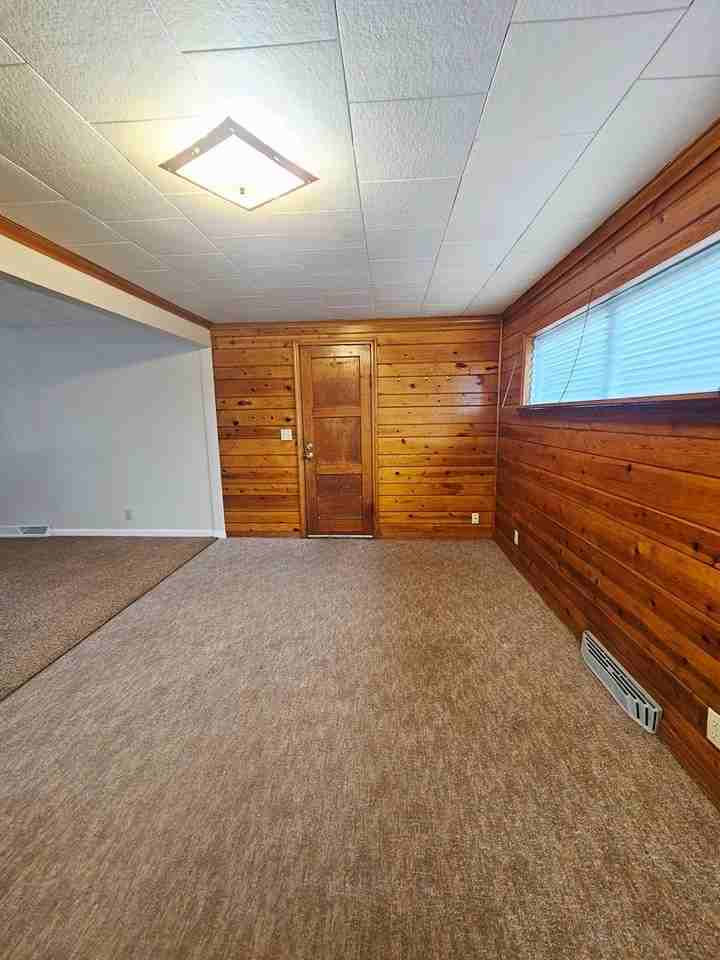 4444 Seeaire St - Photo 5 of 20