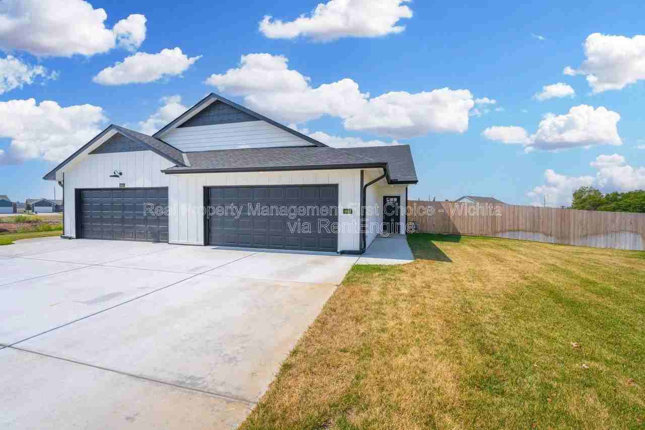 3421 W 45th St S - Photo 3 of 30