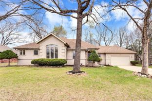 271 Loganberry Rd - Photo 1 of 1