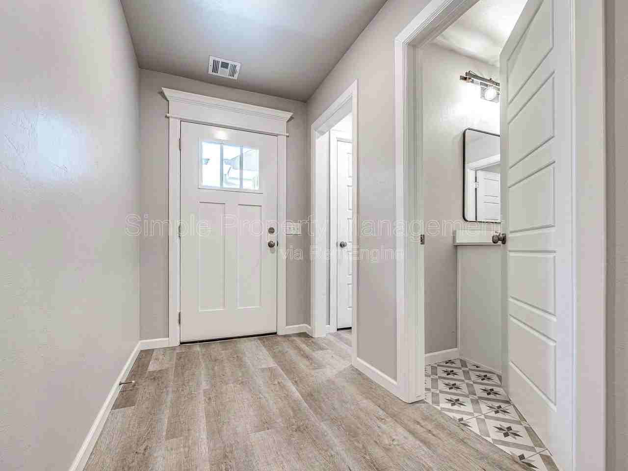 400 Fallview Ct - Photo 3 of 24