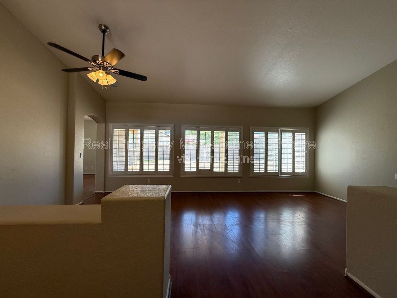 1007 W Cooley Dr - Photo 2 of 27