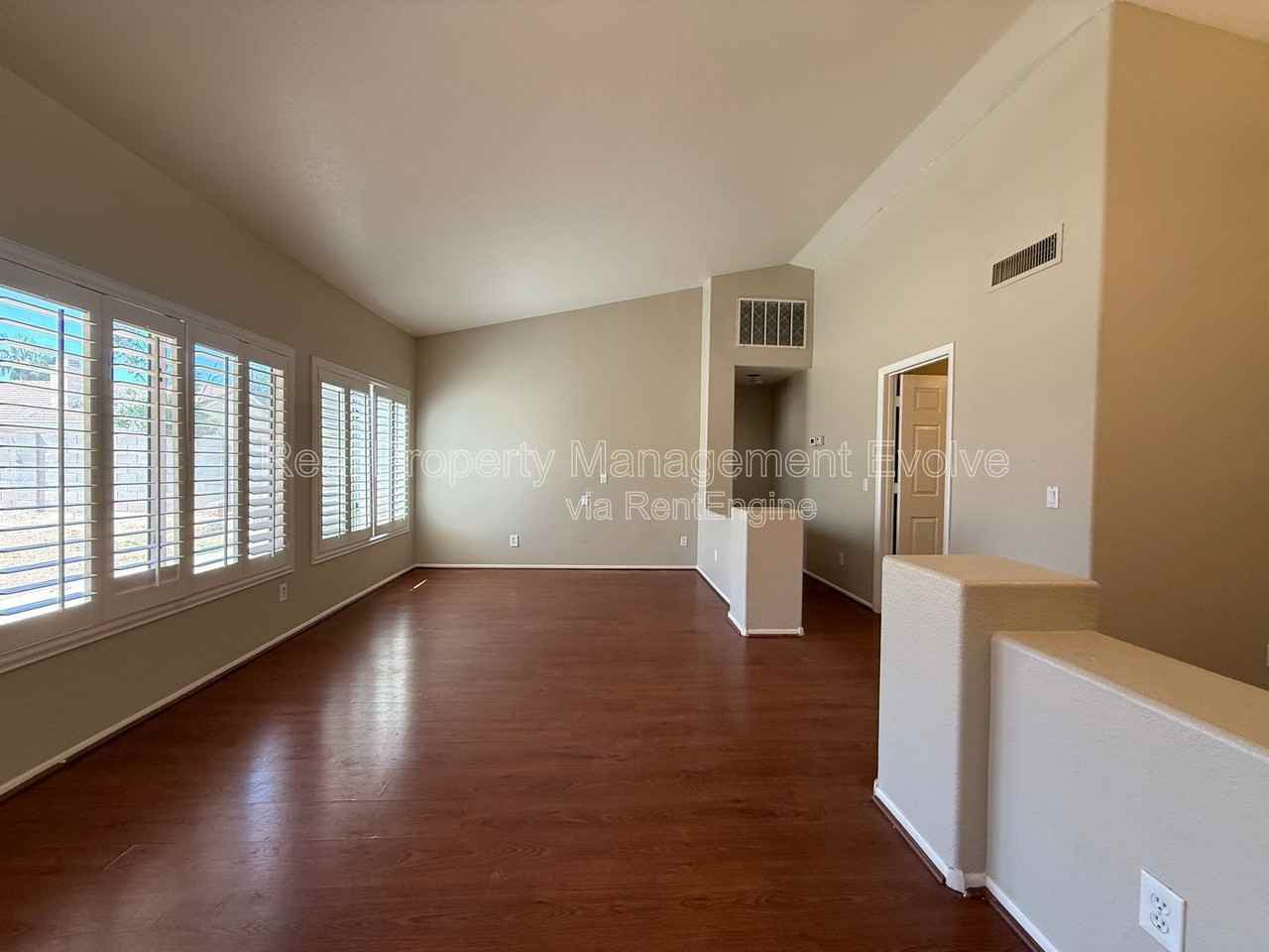 1007 W Cooley Dr - Photo 6 of 27