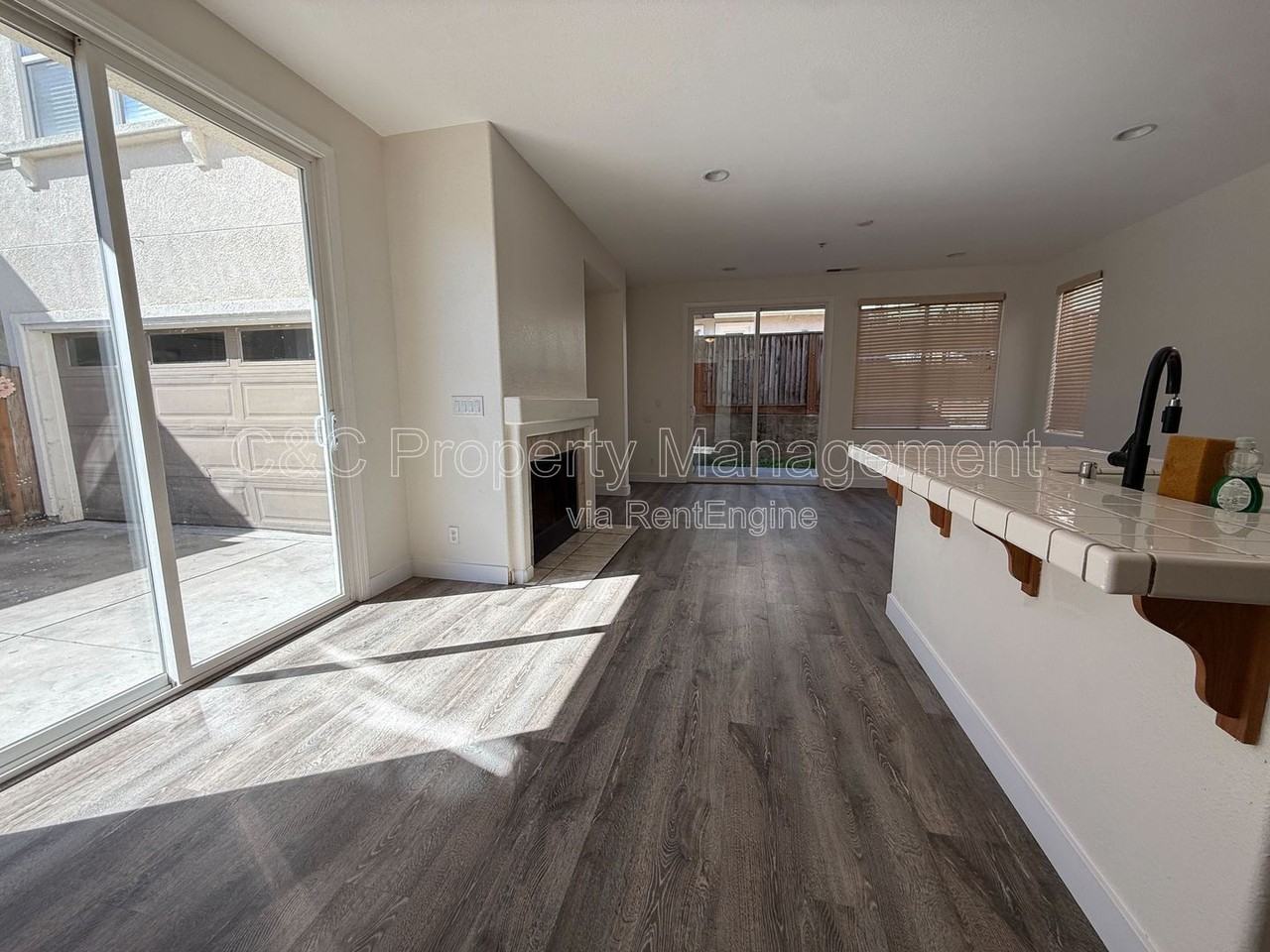 97 La Jolla St - Photo 3 of 16