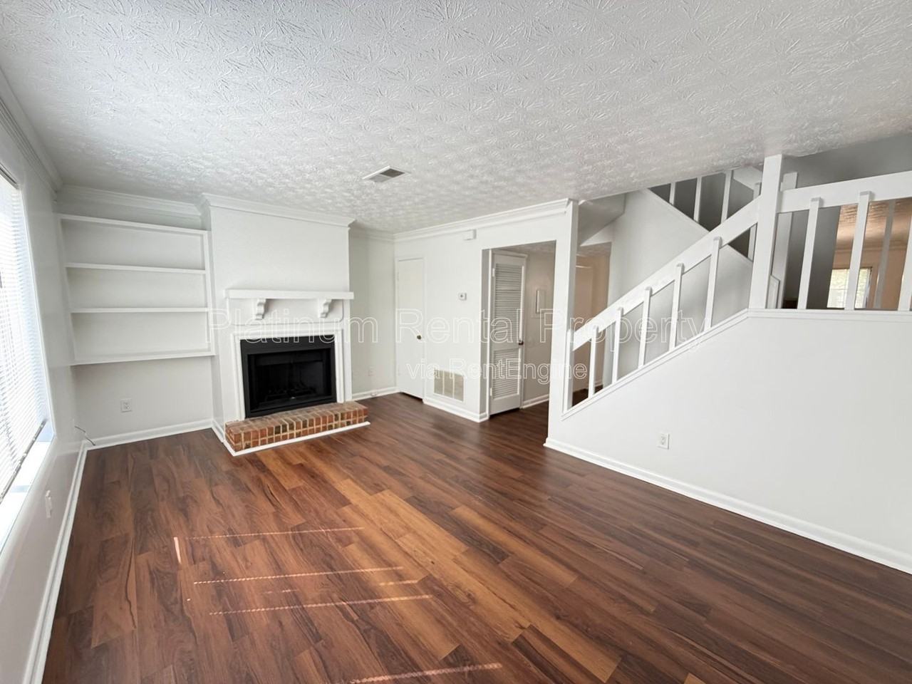 3282 Highpoint Ct - Photo 4 of 18