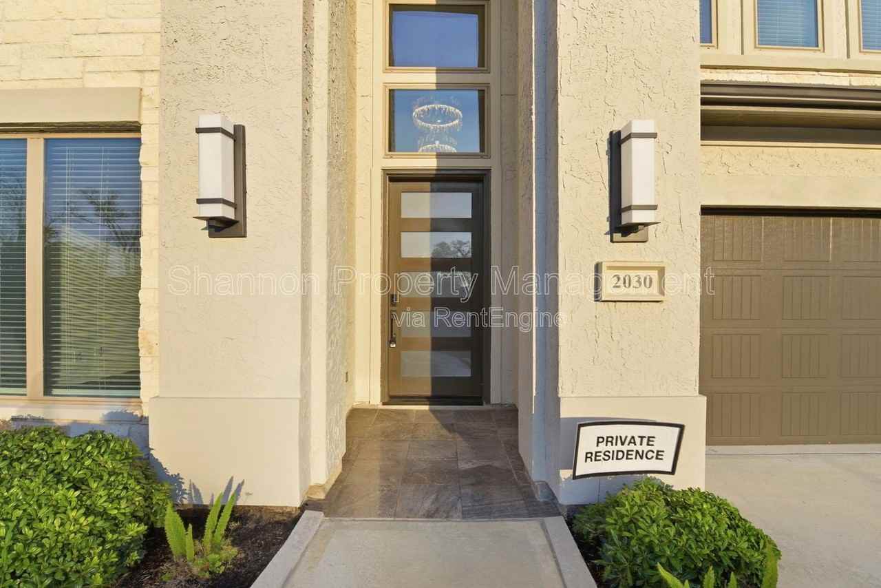 2030 Green Haven Ct - Photo 4 of 50