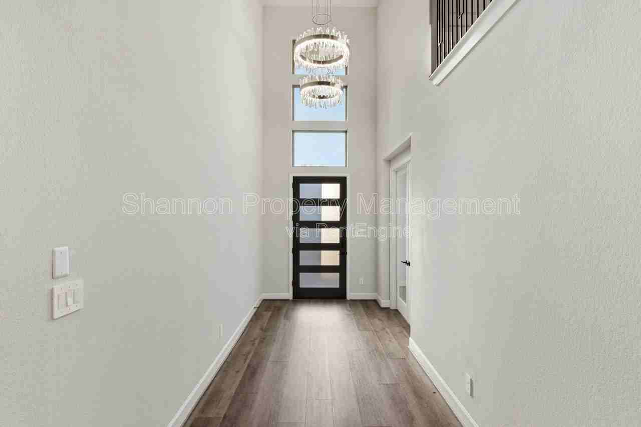 2030 Green Haven Ct - Photo 5 of 50