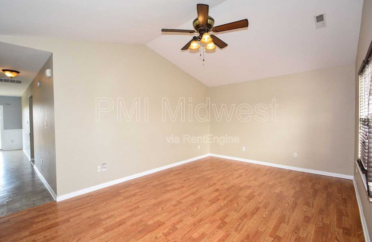 1994 Falcon Ct - Photo 3 of 22