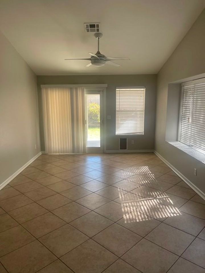 16435 S 43rd St - Photo 4 of 17