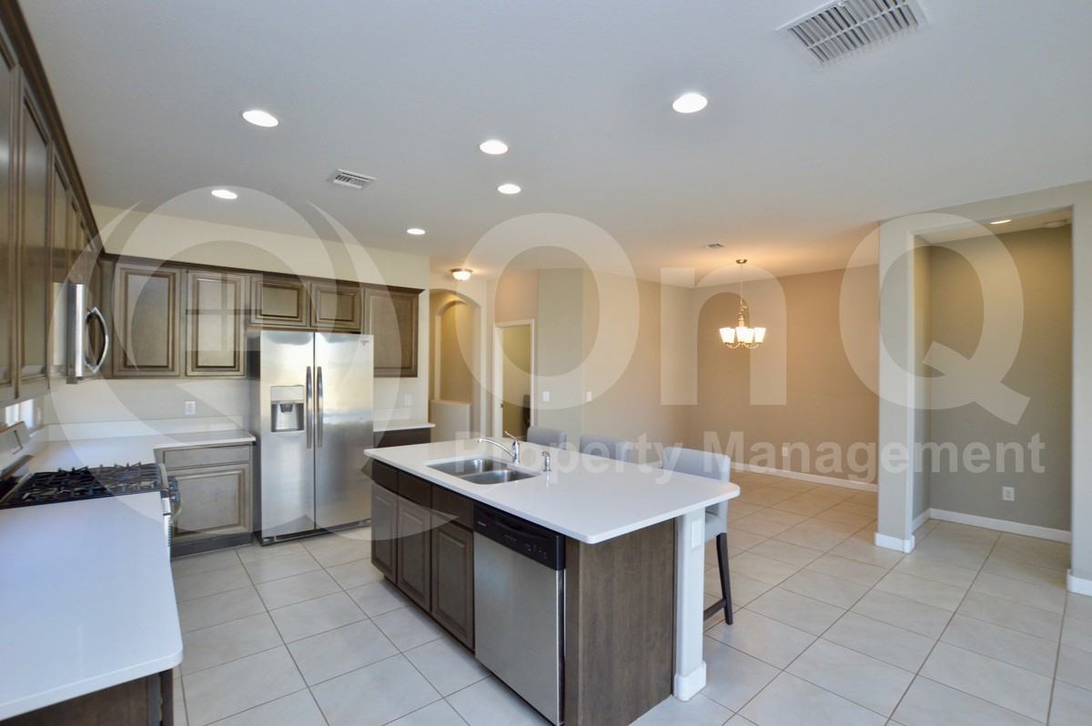 41296 W Jenna Ln - Photo 5 of 22