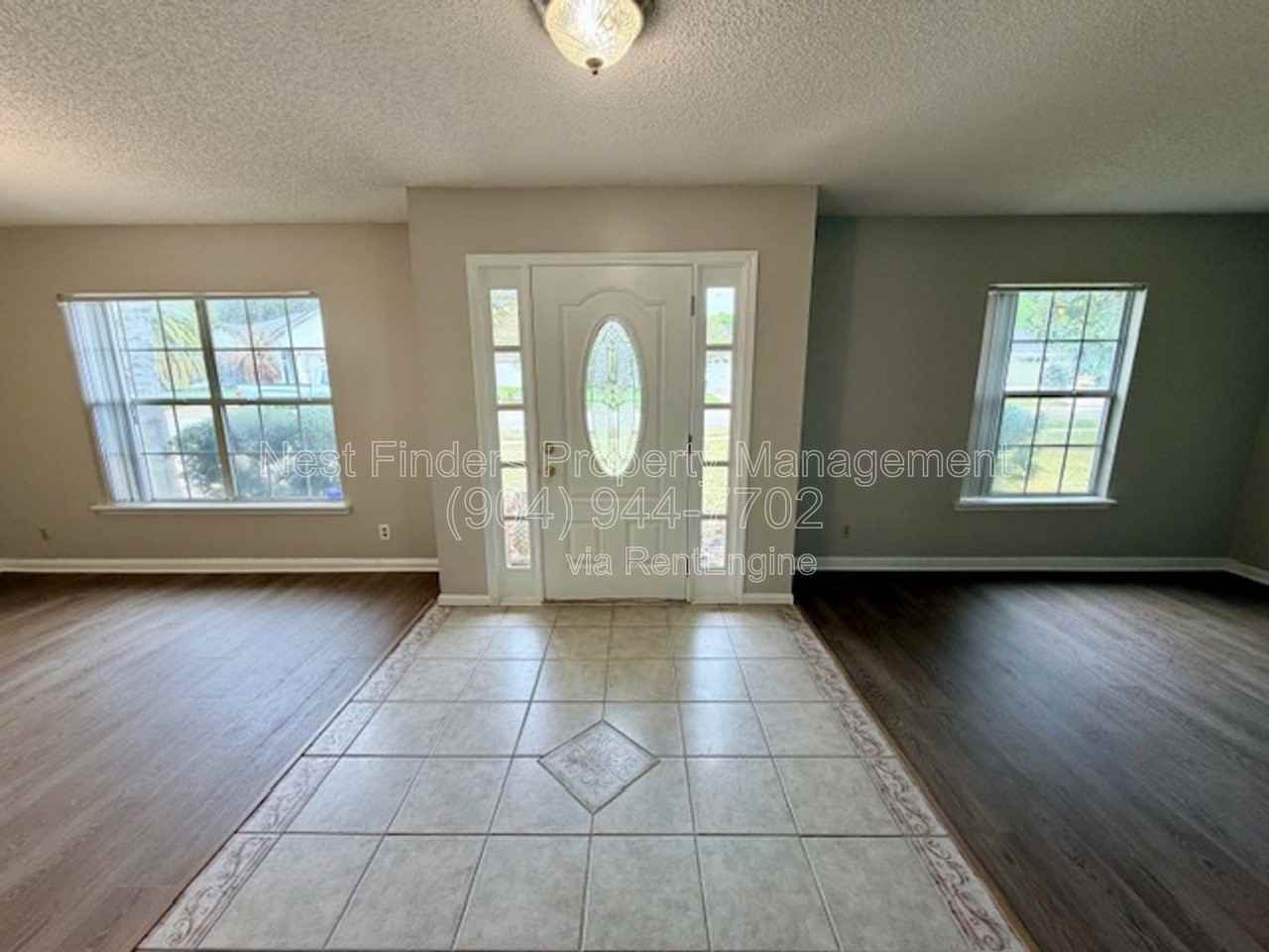 2094 Forest Gate Dr W - Photo 4 of 23