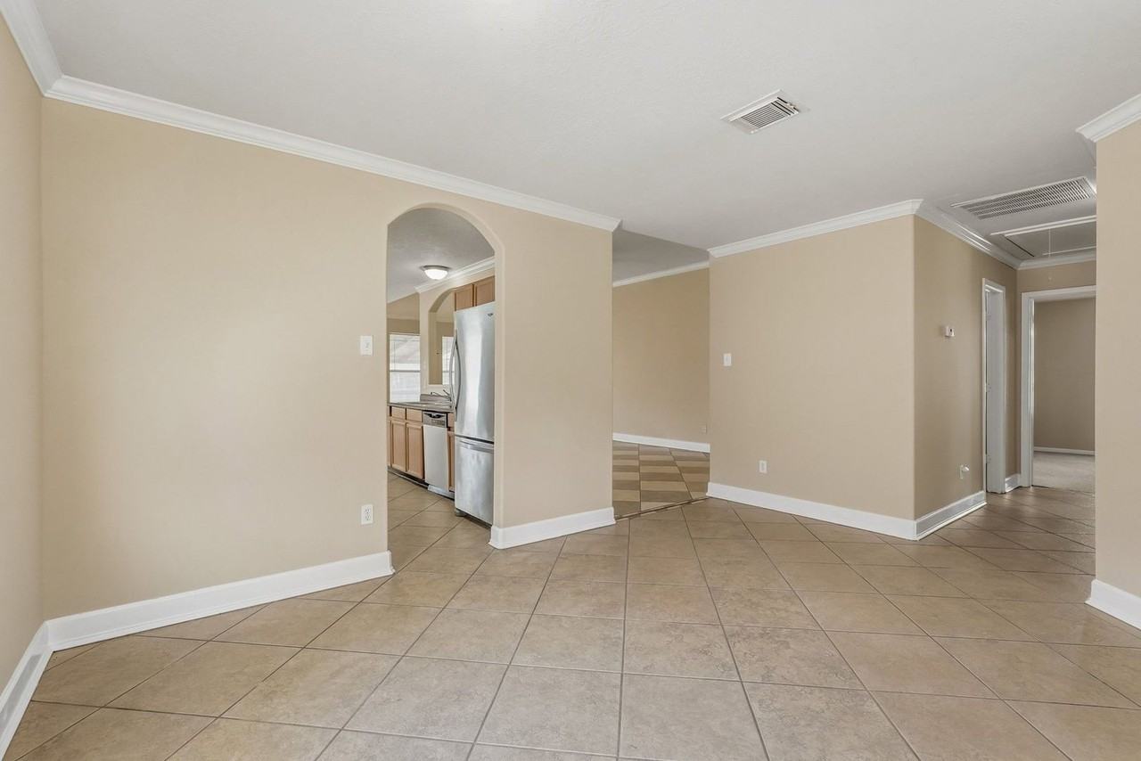 5911 Camron Point Cir - Photo 6 of 24