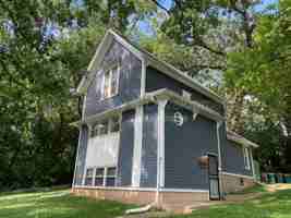 featured image of 411 Wellington Ave #2