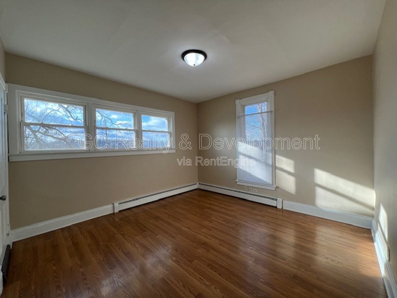 411 Wellington Ave #2 - Photo 3 of 16