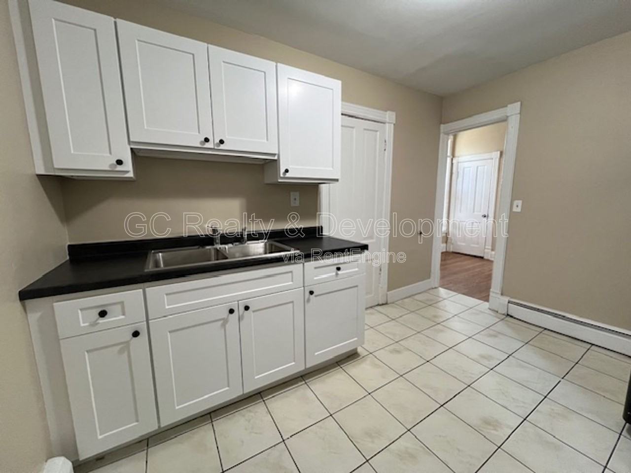 411 Wellington Ave #2 - Photo 4 of 16