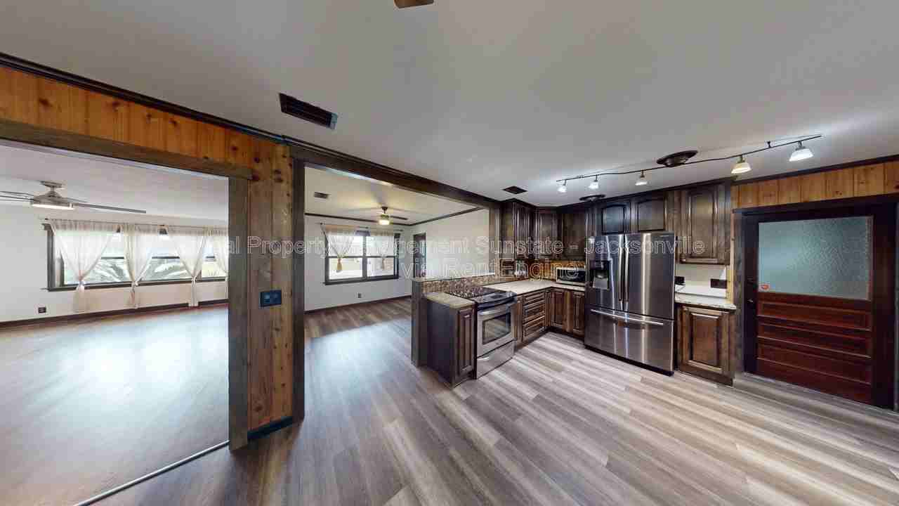 7477 Greenway Dr - Photo 6 of 21