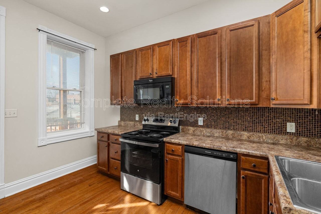 3259 Minnesota Ave #1F - Photo 4 of 22