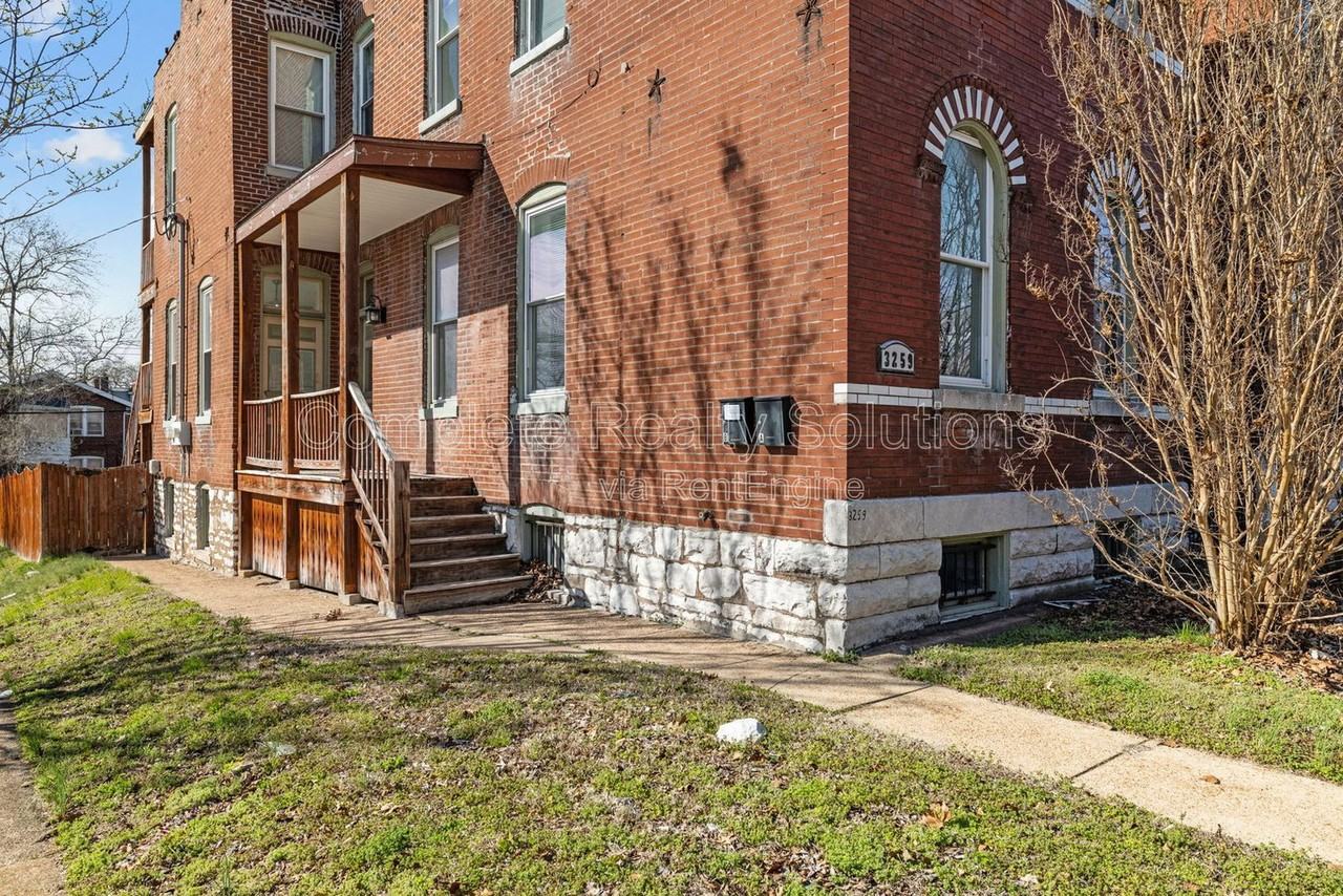 3259 Minnesota Ave #1F - Photo 5 of 22