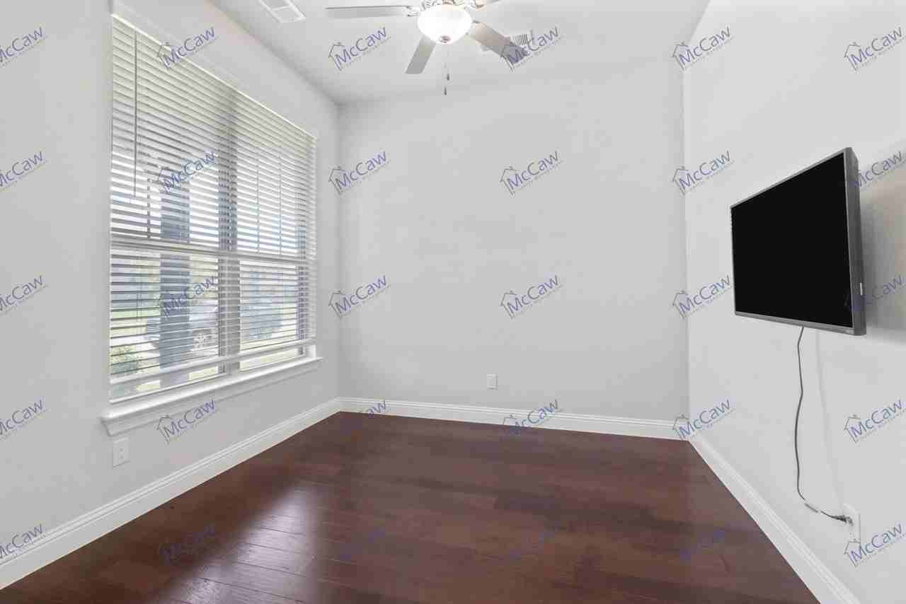 8451 Bronzegate Trl - Photo 6 of 21