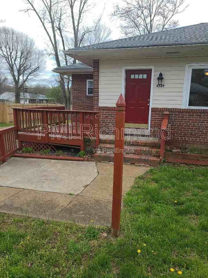 6529 Holliday Rd - Photo 2 of 18