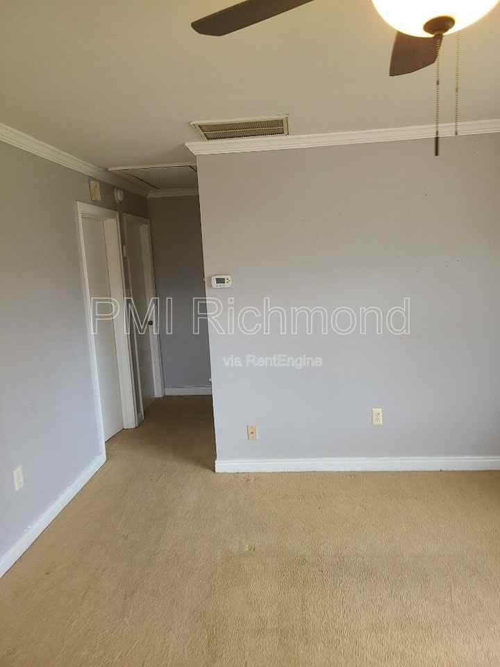 6529 Holliday Rd - Photo 5 of 18