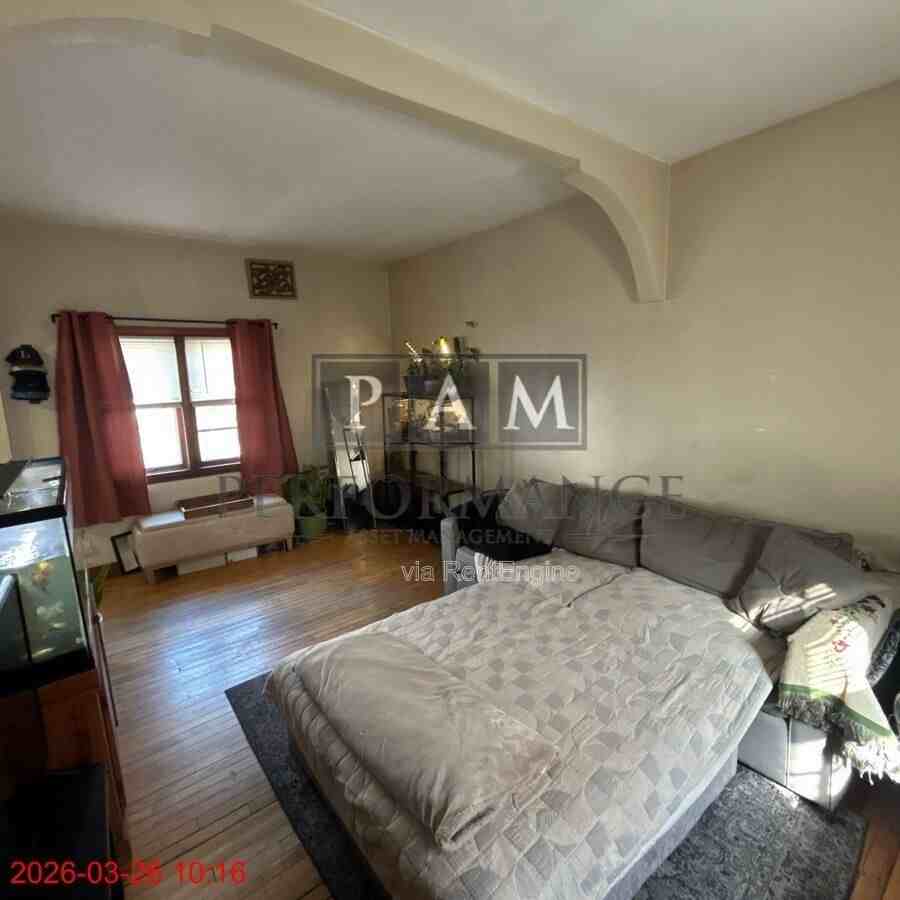 2442 N Bremen St - Photo 3 of 17