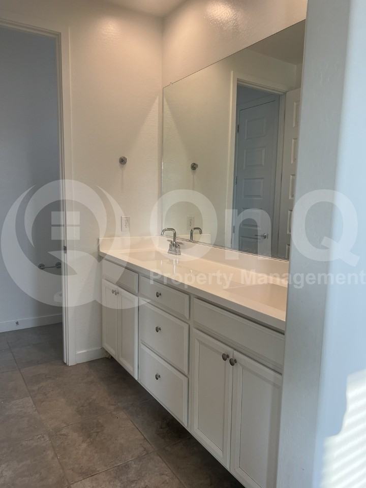 8953 W Palo Verde Dr - Photo 5 of 18