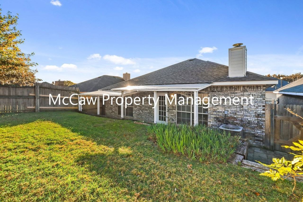 1214 Mission St - Photo 3 of 17