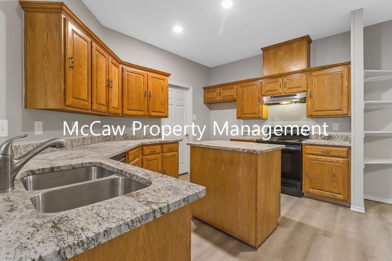 1214 Mission St - Photo 7 of 17