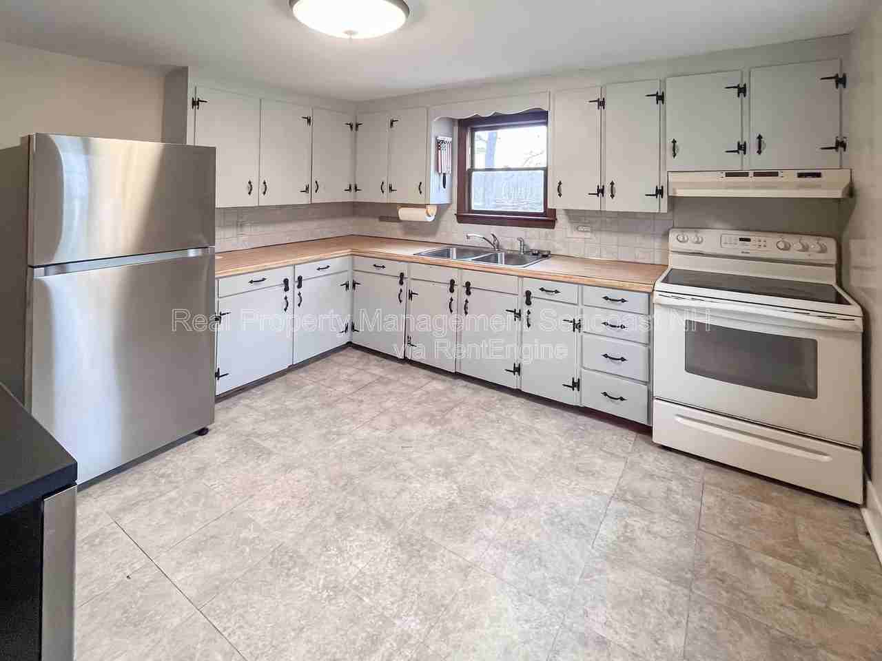 241 Mallego Rd - Photo 3 of 18