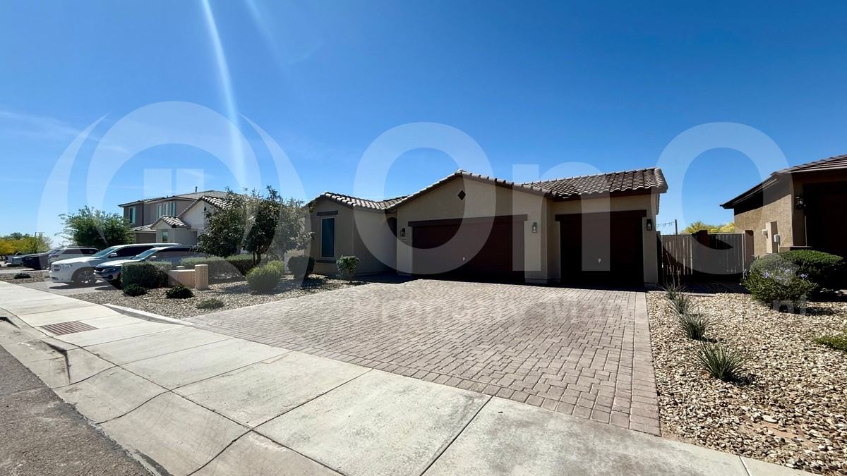 26104 N Thornhill Dr - Photo 2 of 23