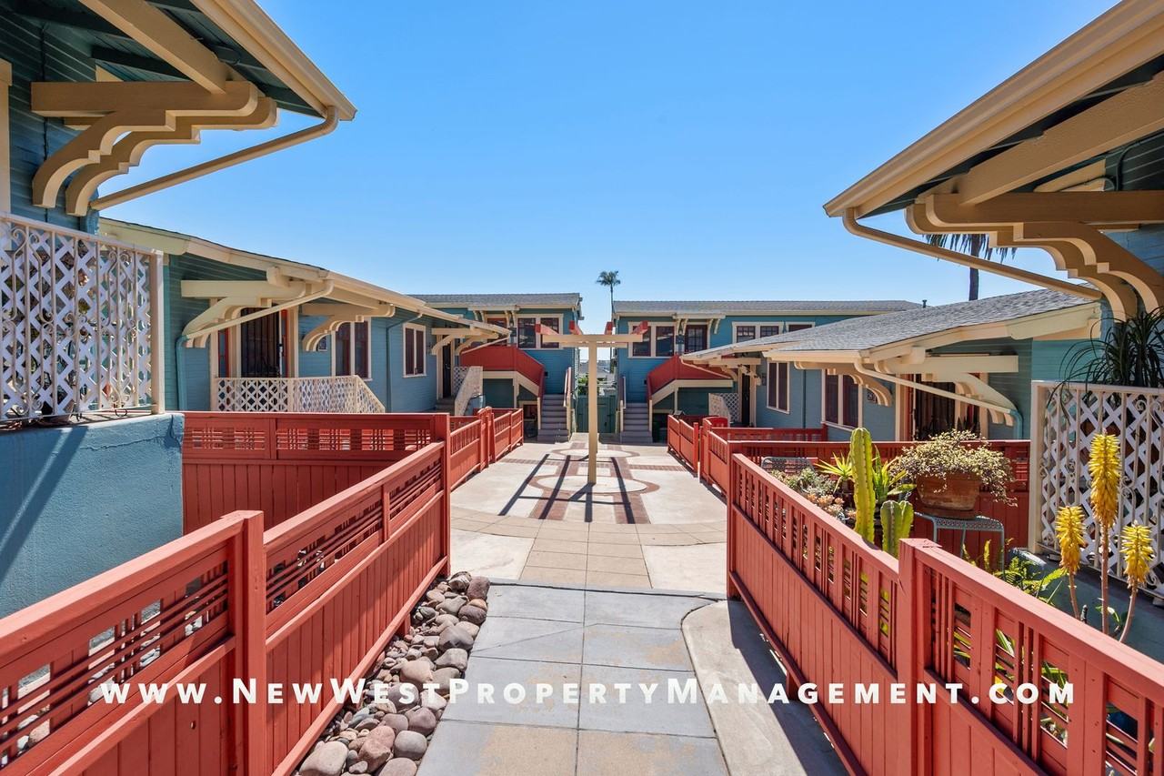 2419 Market St - Photo 5 of 30