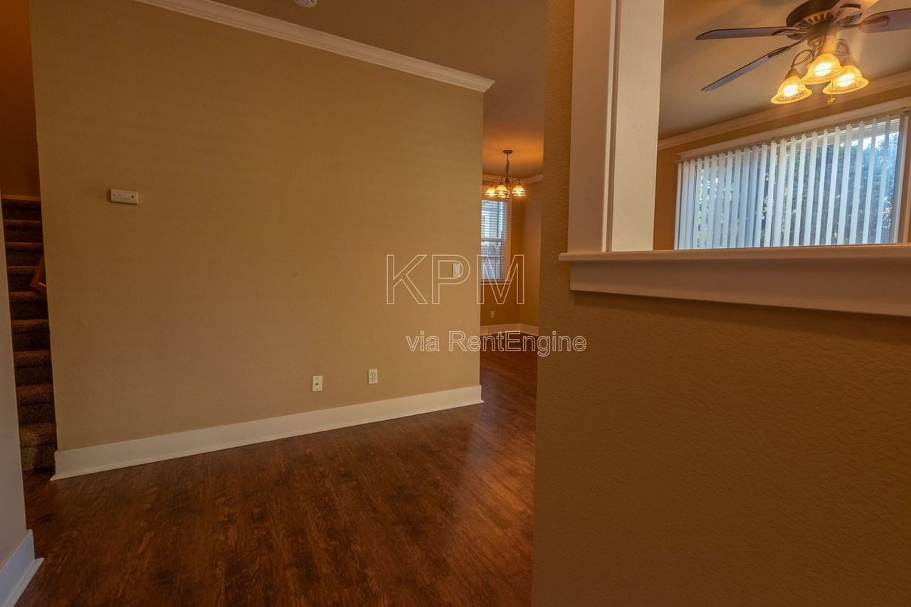 2537 Plymouth Oaks Ct - Photo 3 of 31