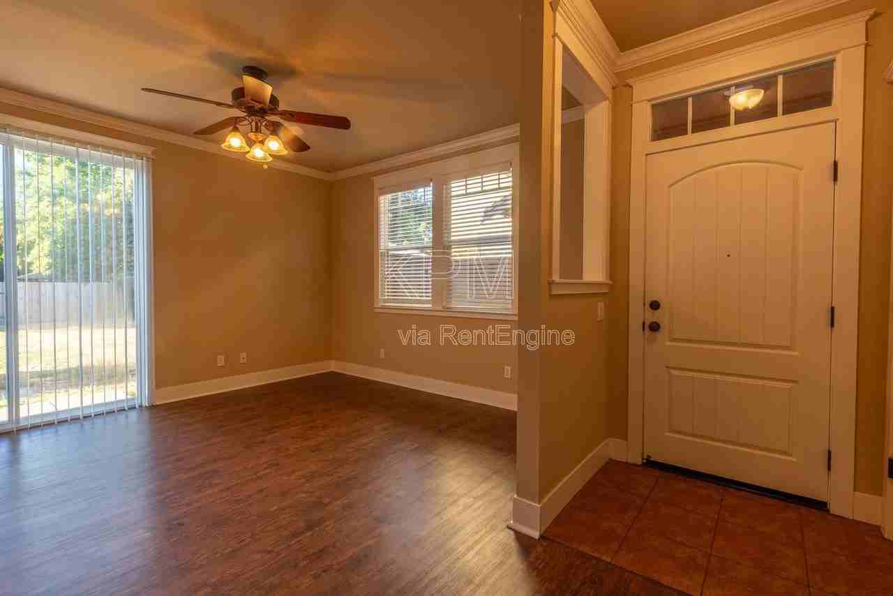 2537 Plymouth Oaks Ct - Photo 4 of 31