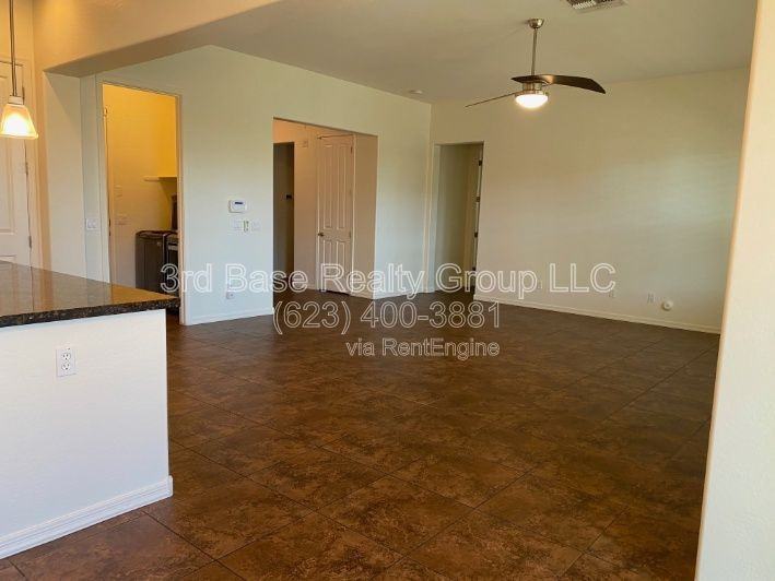 20465 W Ridge Rd - Photo 3 of 12