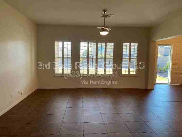 20465 W Ridge Rd - Photo 4 of 12