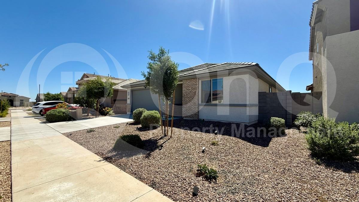 16731 W Cavedale Dr - Photo 2 of 25