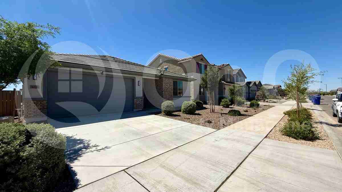 16731 W Cavedale Dr - Photo 3 of 25