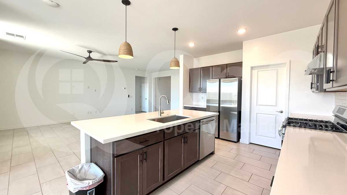 16731 W Cavedale Dr - Photo 6 of 25