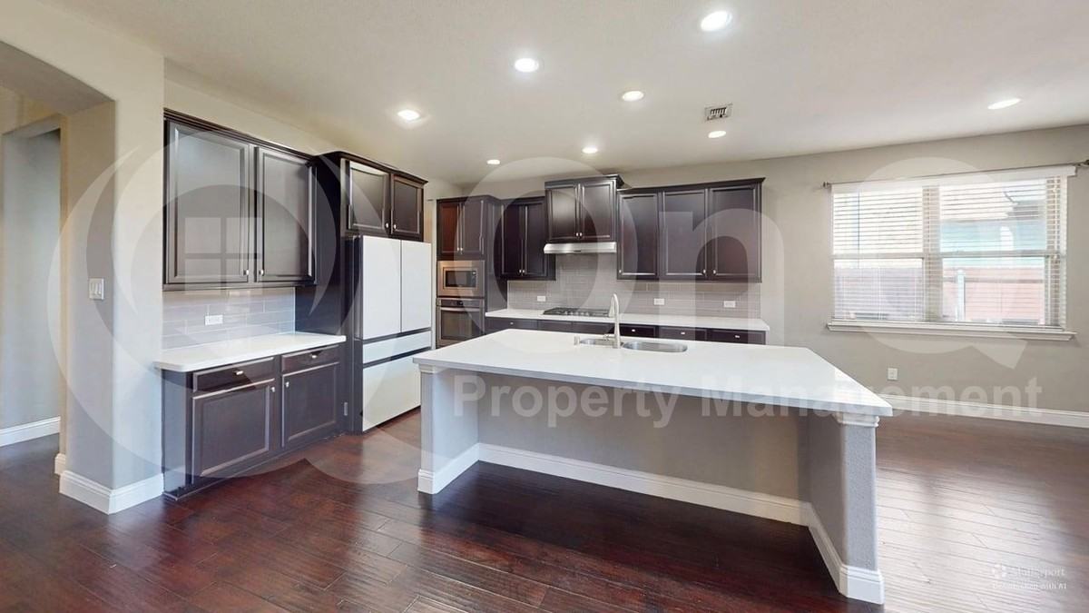 2609 Marble Creek Dr - Photo 5 of 30