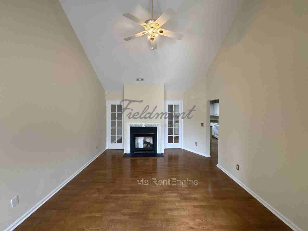 102 Wyndham Ct - Photo 3 of 23