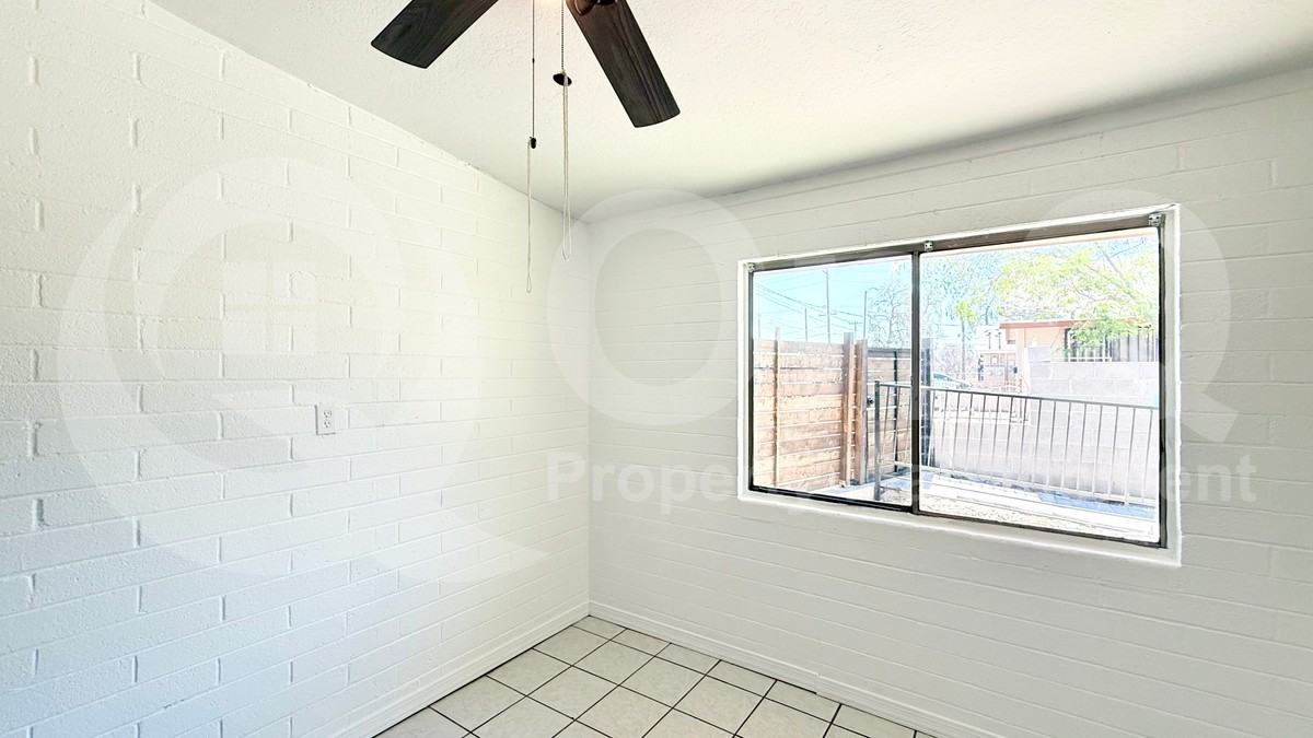 1014 N 28th St #1 - Photo 7 of 12