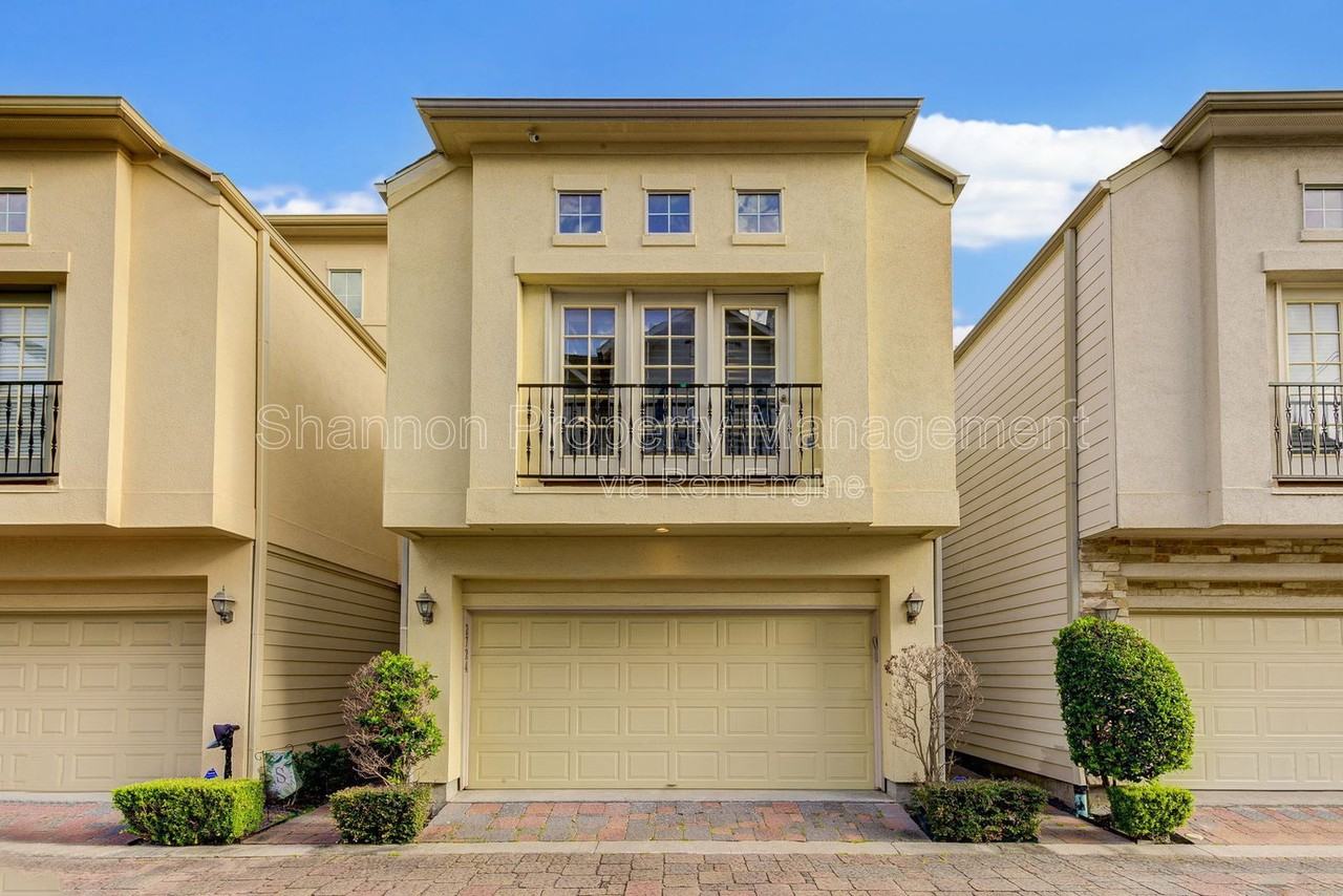 2724 Sherwin St - Photo 2 of 26