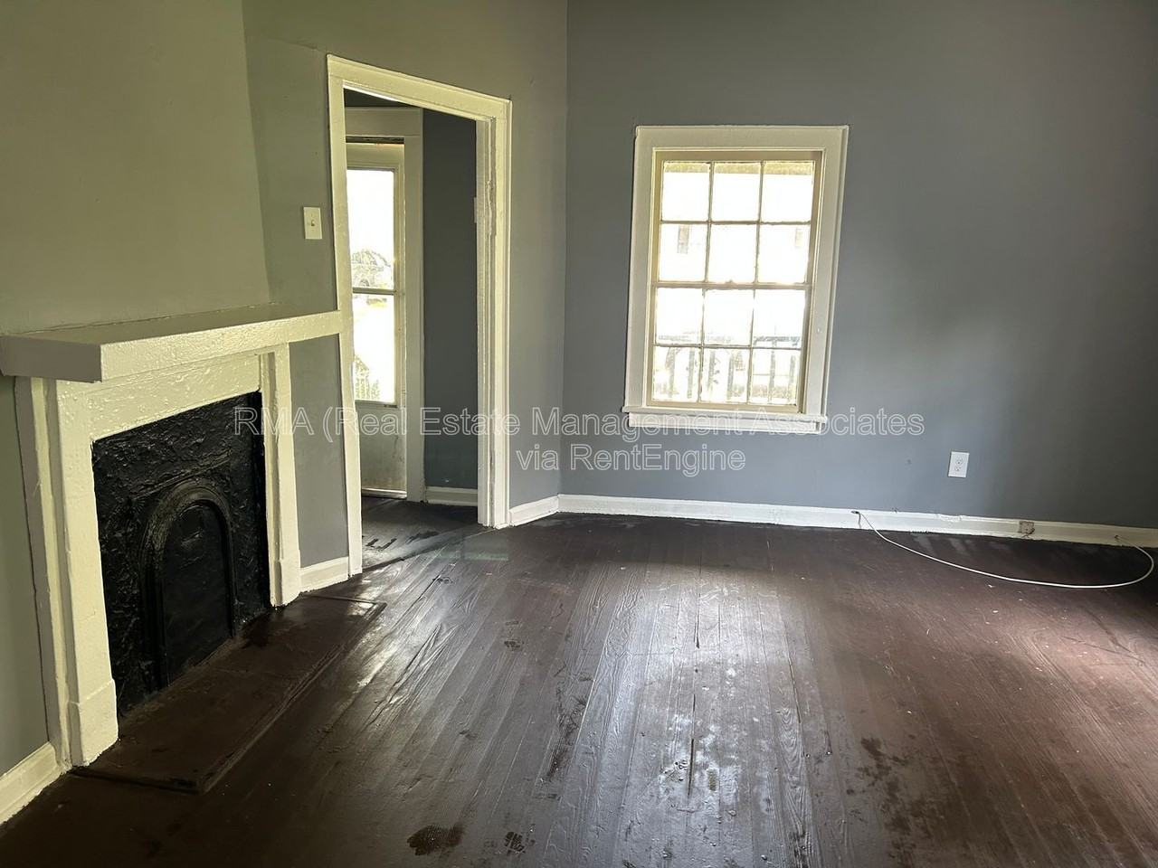 522 W Slaton Ave - Photo 2 of 5