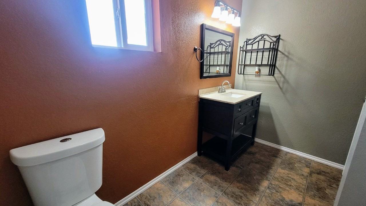 237 Lancaster Ave - Photo 6 of 14